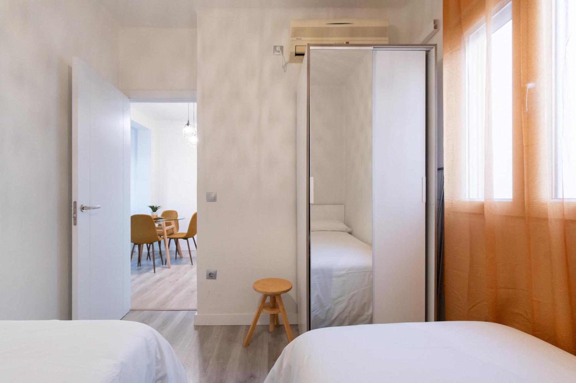 Apartamento Triana Habitame Inmobiliaria เซบีญา ภายนอก รูปภาพ