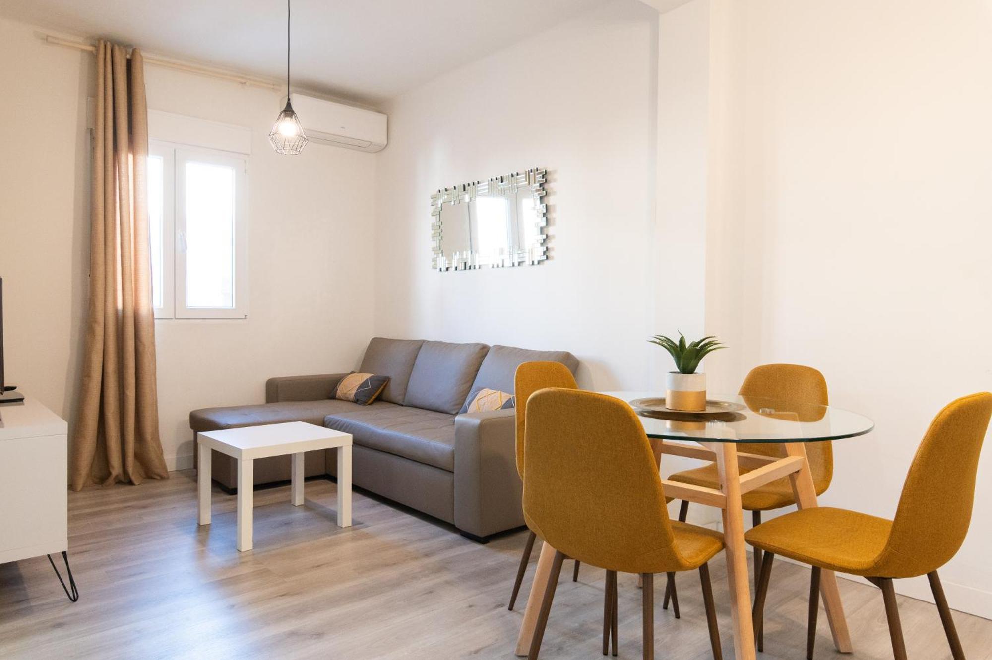 Apartamento Triana Habitame Inmobiliaria เซบีญา ภายนอก รูปภาพ