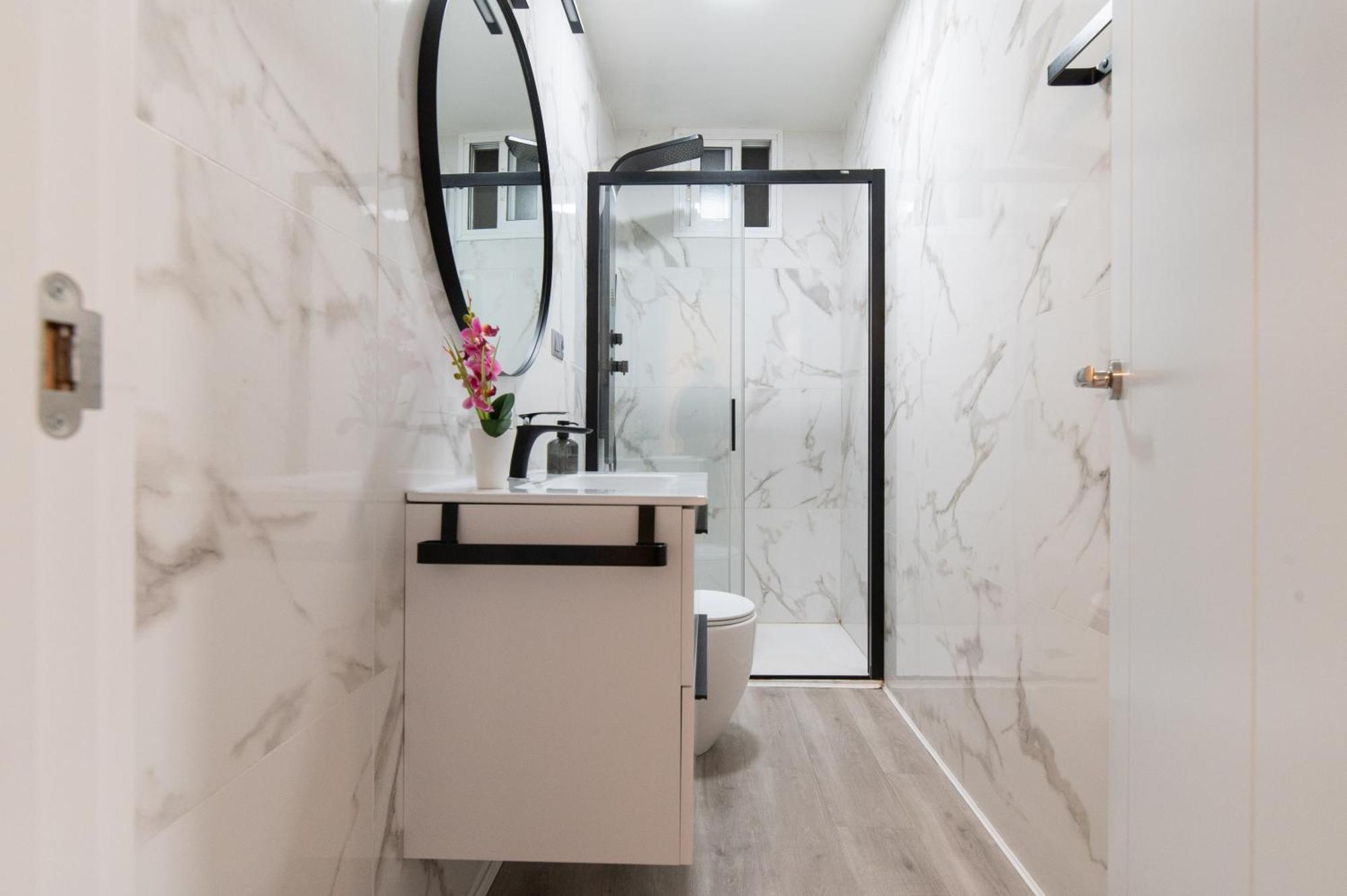Apartamento Triana Habitame Inmobiliaria เซบีญา ภายนอก รูปภาพ